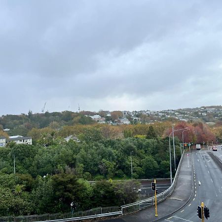 Free Wifi!! Spacious 1-Bedroom Apt, Auckland Cbd Exterior foto
